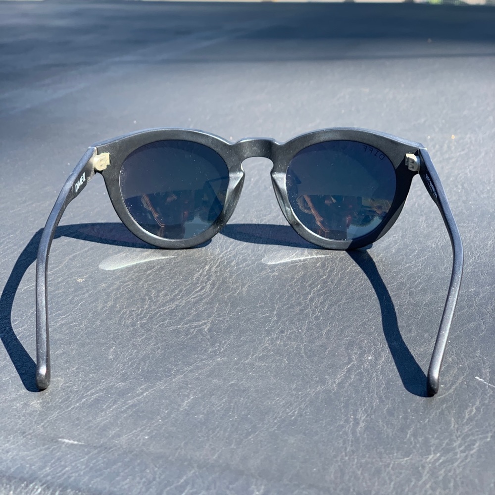 Diff Sunnies - image 3